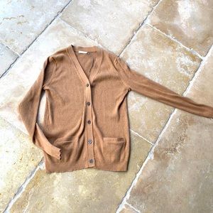 Camel colored cardigan made of soft cotton and silk blend